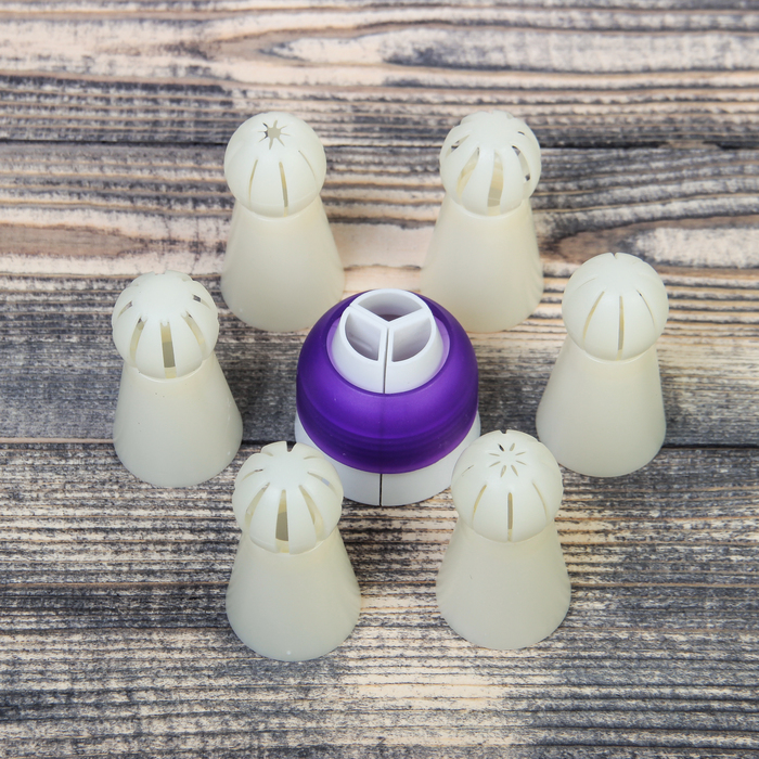 Набор кондитерский 12 предметов: 5 мешков, 6 насадок (диаметр основания 3 см), адаптер