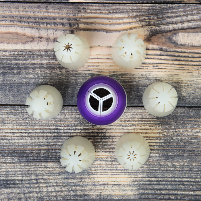 Набор кондитерский 12 предметов: 5 мешков, 6 насадок (диаметр основания 3 см), адаптер