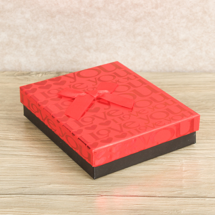 Коробка подарочная 10,5 х 13 х 3 см