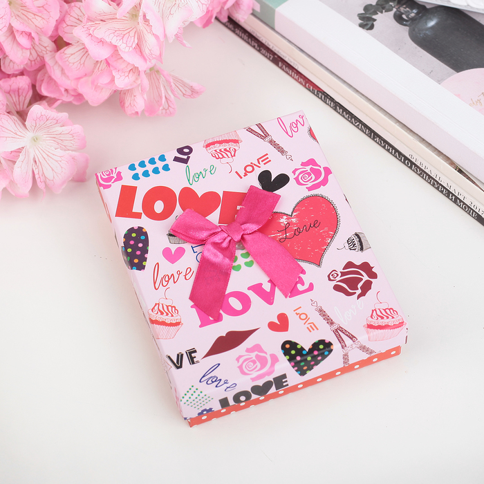 Коробка подарочная 10,5 х 13 х 3 см