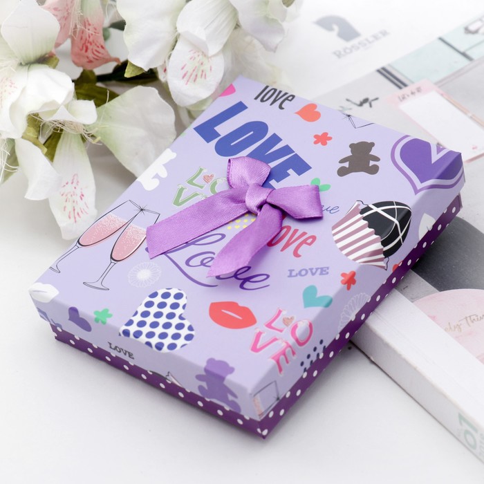 Коробка подарочная 10,5 х 13 х 3 см