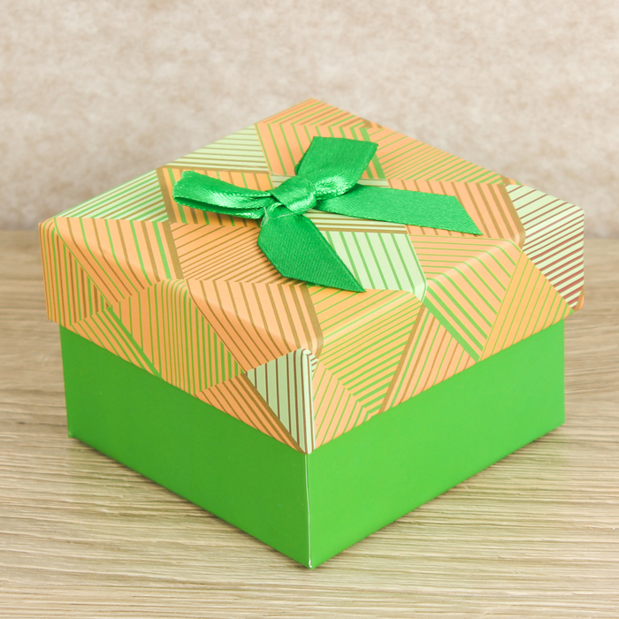 Коробка подарочная 9 х 9 х 6 см