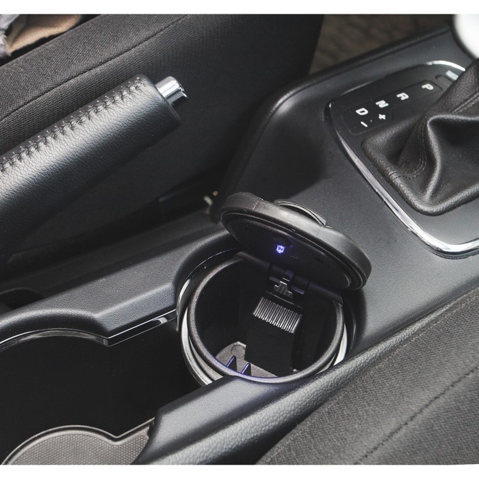 Пепельница для авто с крышкой "Lipin r" черная, подсветка, 7,5х8 см