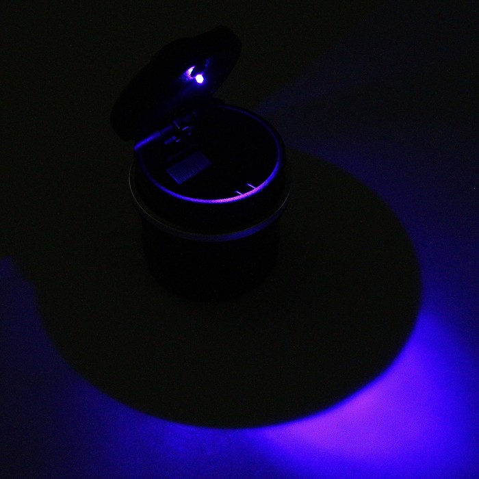 Пепельница для авто с крышкой "Lipin r" черная, подсветка, 7,5х8 см