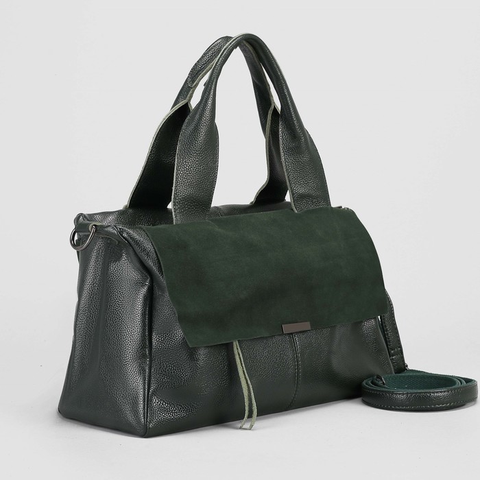 Сумка женская, замша, отдел с перегородкой, 3 наружных кармана, длинный ремень, цвет зелёный