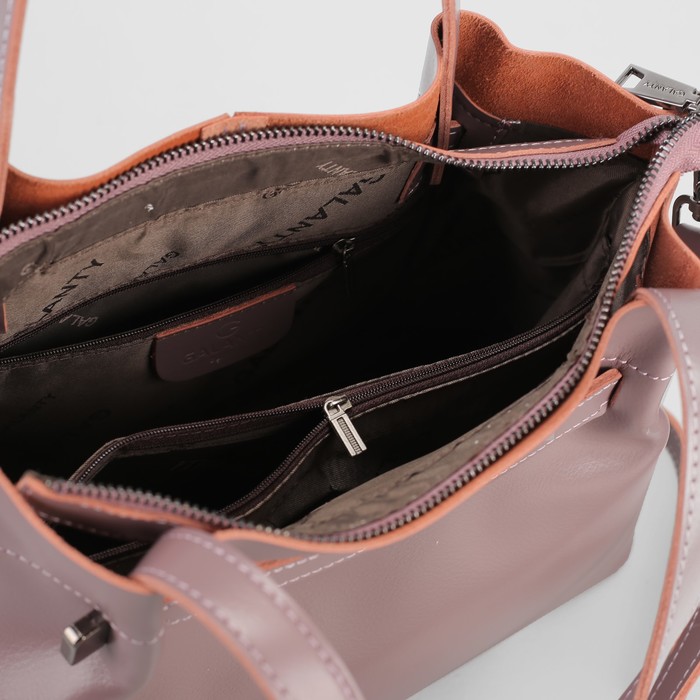 Сумка женская, отдел с перегородкой на молнии, длинный ремень, цвет пудровый