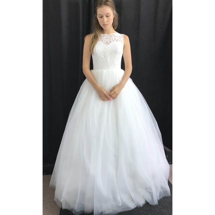 Свадебное платье "Зареслава" верх из кружева с круглым вырезом,корсет, фатиновая юбка 44-46   281505