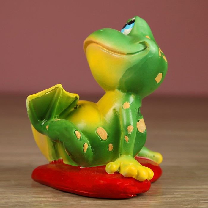 Копилка "Лягушонок на сердечке" 14см