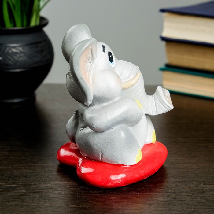 Копилка "Слоненок на сердечке" 14см