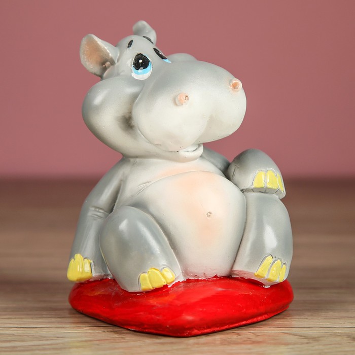 Копилка "Бегемотик на сердечке" 14см