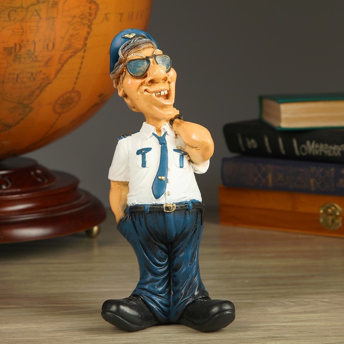 Статуэтка "Полицейский" 26см