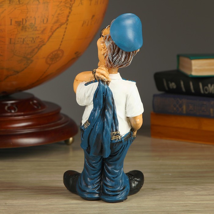 Статуэтка "Полицейский" 26см