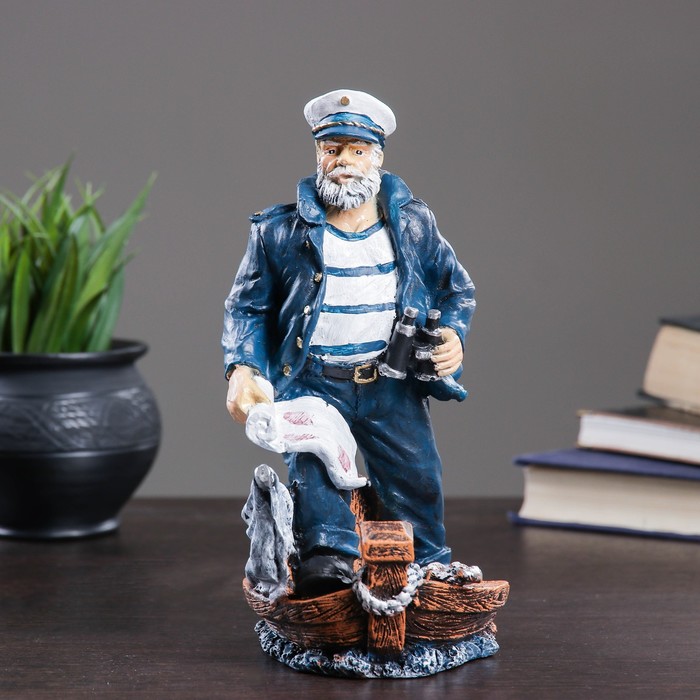 Статуэтка "Капитан на мачте с развернутой картой" 25см
