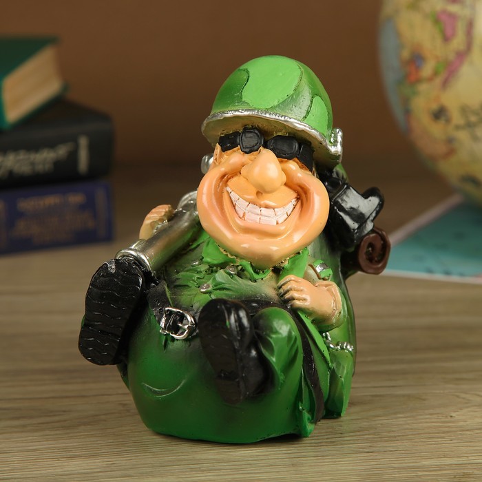 Статуэтка "Солдат с рюкзаком" 15см