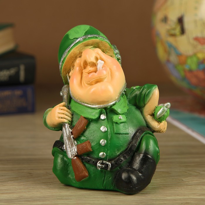 Статуэтка "Солдат с автоматом" 14см