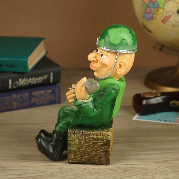 Статуэтка "Солдат с ракетой" 21см