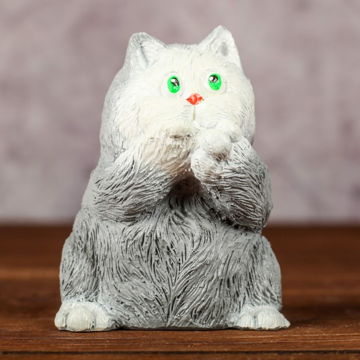 Сувенир "Кот закрывает лапами рот" серый, 7,5х7,5х6 см