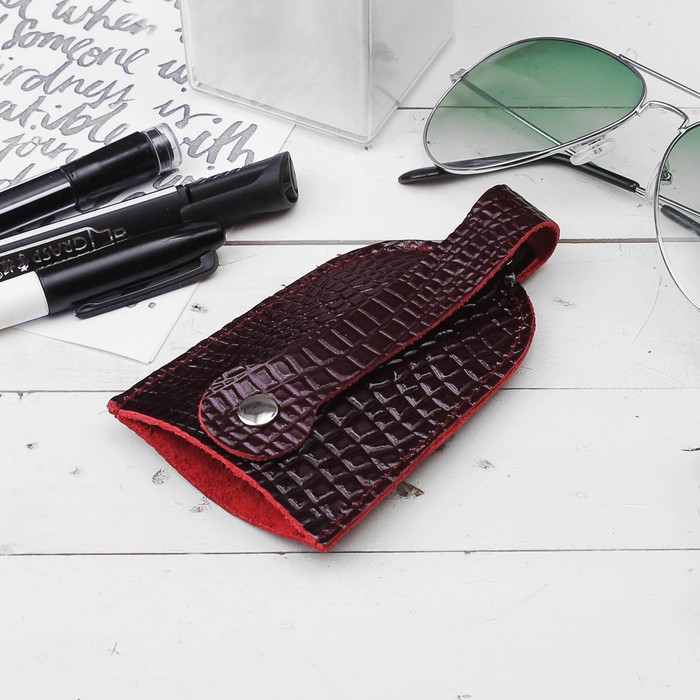 Футляр для ключей, на кнопке, цвет бордовый