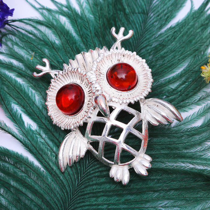 Брошь "Янтарь" сова полярная в посеребрении