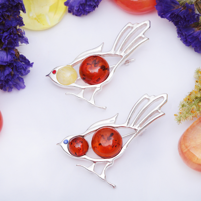 Брошь "Янтарь" воробей в посеребрении, цвет МИКС