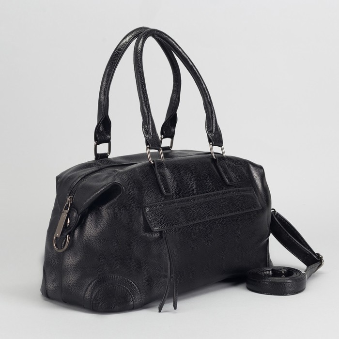 Сумка женская, отдел с перегородкой на молнии, 2 наружных кармана, длинный ремень, цвет чёрный