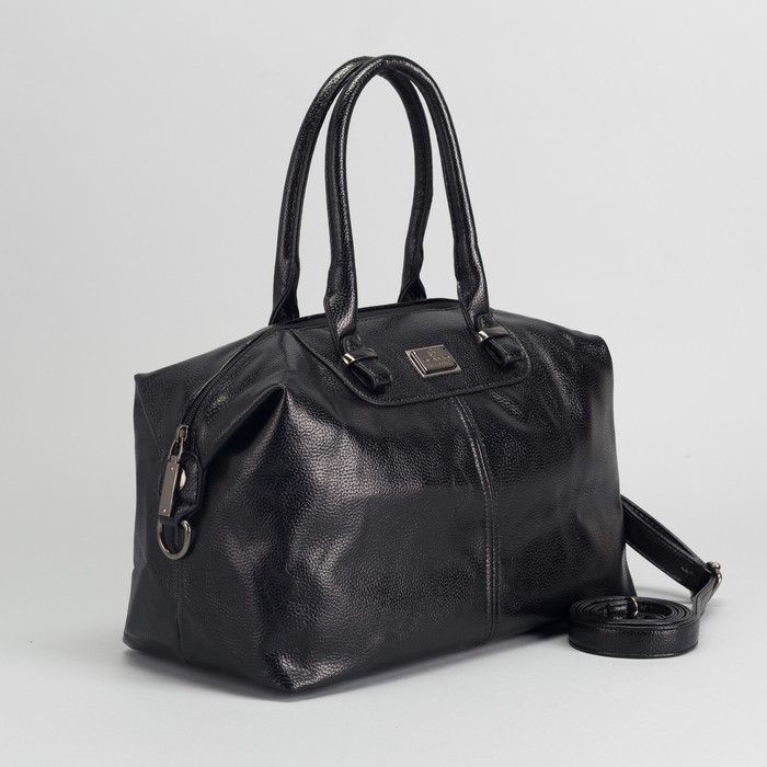 Сумка женская, отдел с перегородкой на молнии, наружный карман, длинный ремень, цвет чёрный