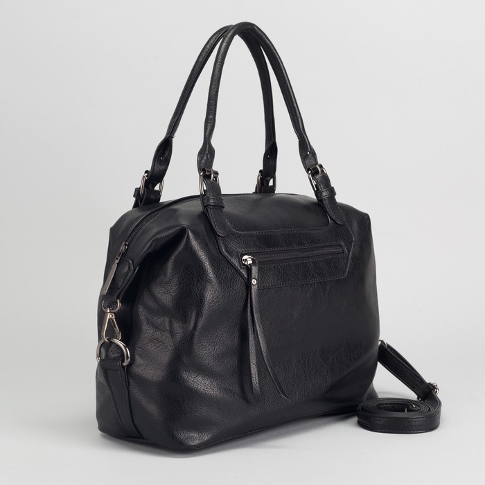 Сумка женская, отдел на молнии, 2 наружных кармана, длинный ремень, цвет чёрный