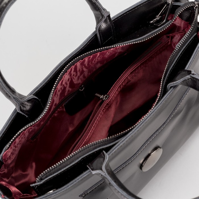 Сумка женская, отдел с перегородкой, 2 наружных кармана, длинный ремень, цвет чёрный