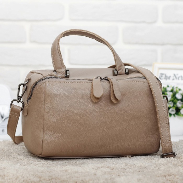 Сумка женская, отдел на молнии, наружный карман, длинный ремень, цвет хаки