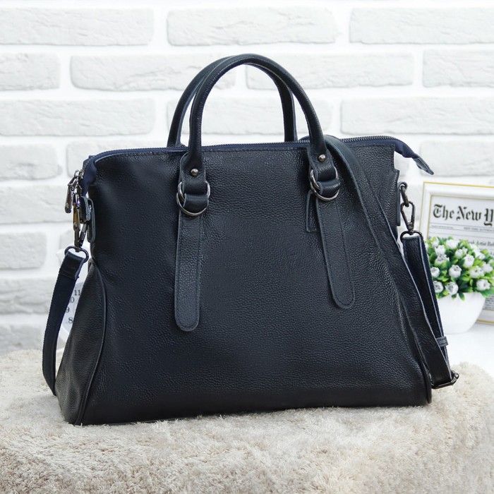 Сумка женская, отдел с перегородкой на молнии, наружный карман, длинный ремень, цвет синий