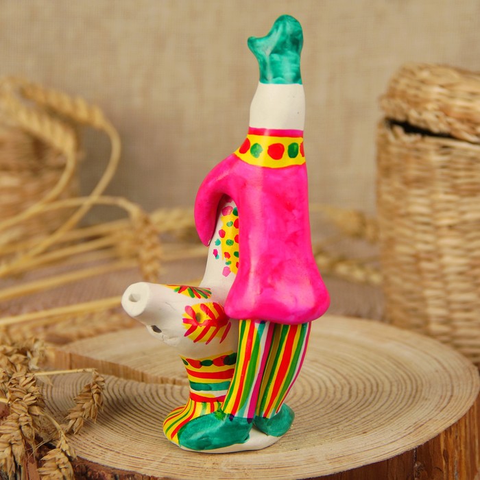 Филимоновская игрушка «Солдат с гусем»