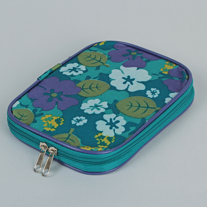 Сумка для вязальных инструментов для вязальных крючков "Цветы на синем фоне", 13*18*2см