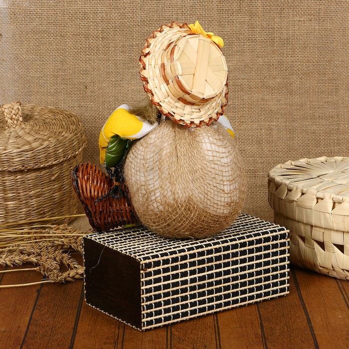 Сувенир «Домовой», на сундучке, 20х13х27 см