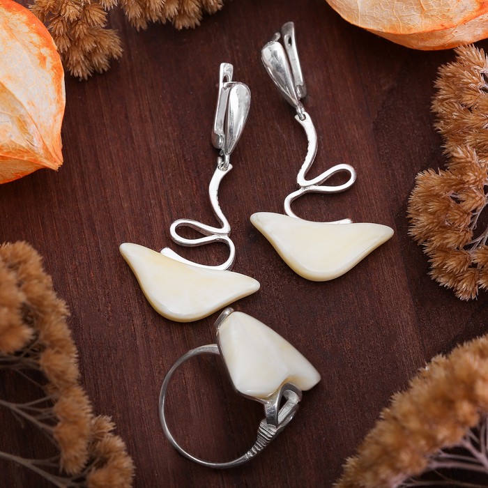 Гарнитур посеребрение 2 предмета: серьги, кольцо "Янтарь" волны, цвет жёлтый, 20 размер