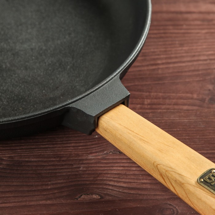 Сковорода чугунная ТМ "BRIZOLL" 240х40 ручка "КЛАССИК"