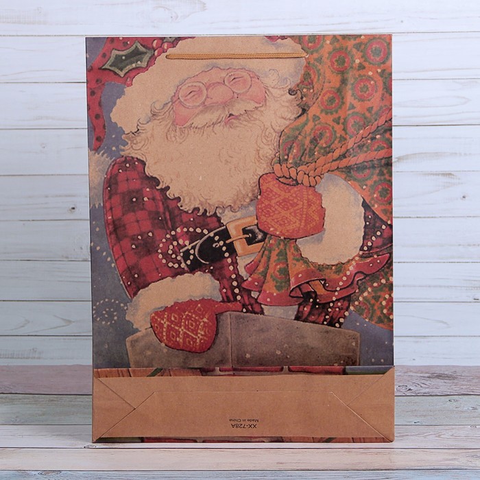 Пакет крафт "Санта с подарками", 24 х 8 х 33 см