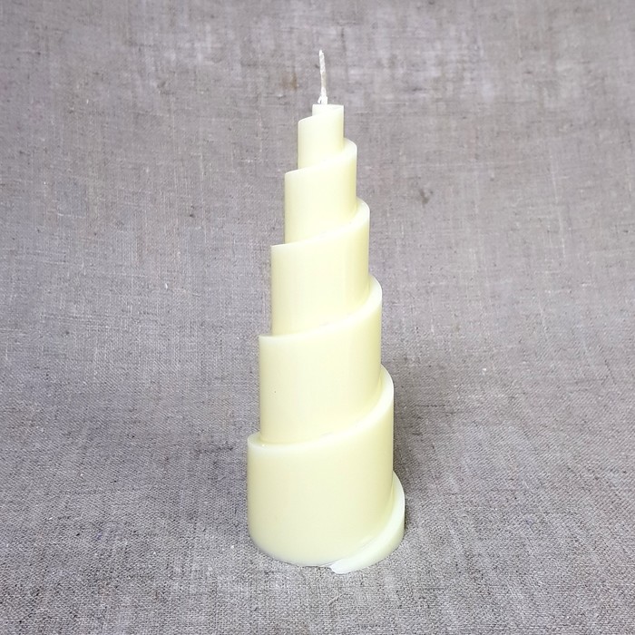 Свеча пирамида "Рожок" 7,8х7,5х20,8 сливочный
