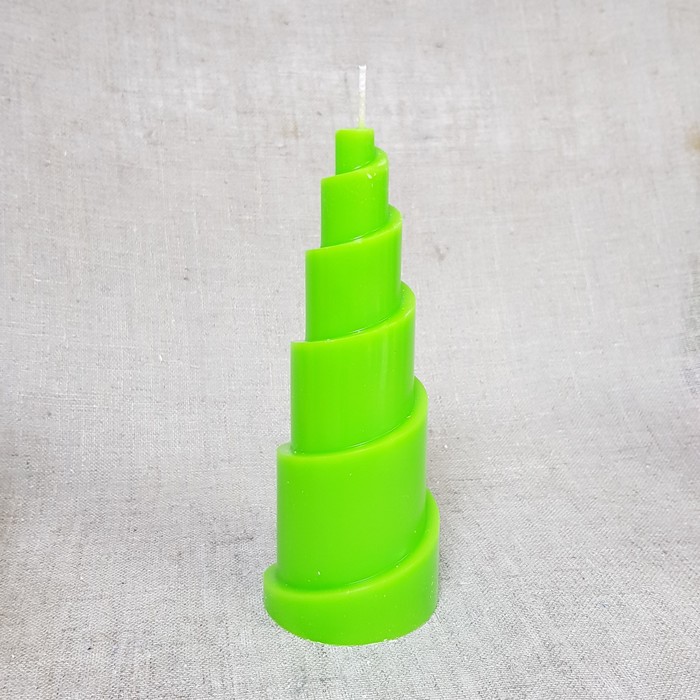 Свеча пирамида "Рожок" 7,8х7,5х20,8 яблочный