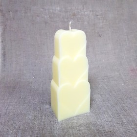 

Свеча пирамида "Симфония сердец" 7,6х5х18,1 сливочная
