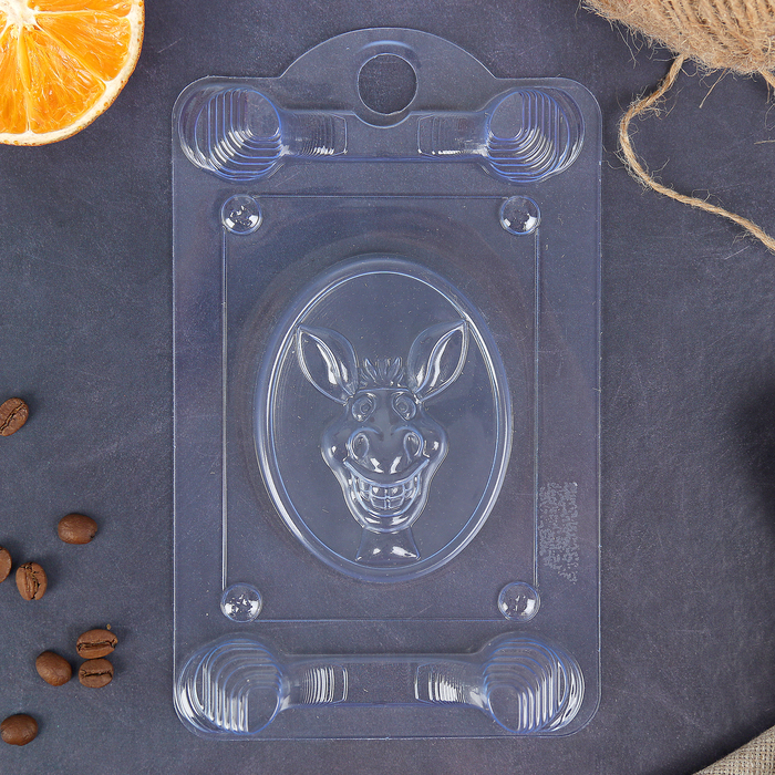 Пластиковая форма для мыла "У коня все хорошо" 8х6х2,5 см