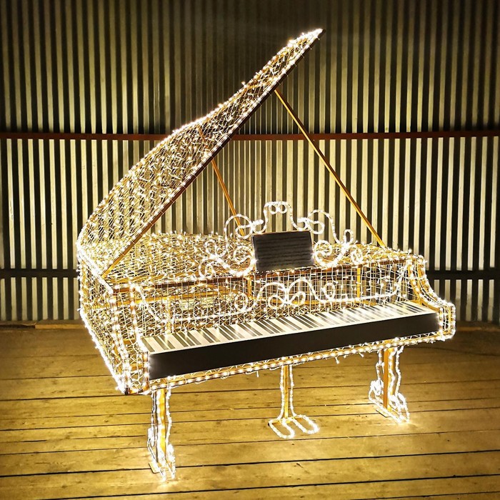 Светодиодная фигура "РОЯЛЬ", объёмная, 1.5 х 1.26 х 1.6 м, статика, 80 Вт