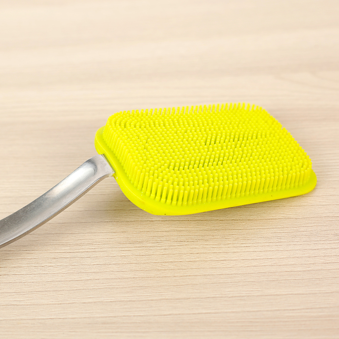 Щетка для чистки посуды силиконовая с ручкой 24х6х2 см,