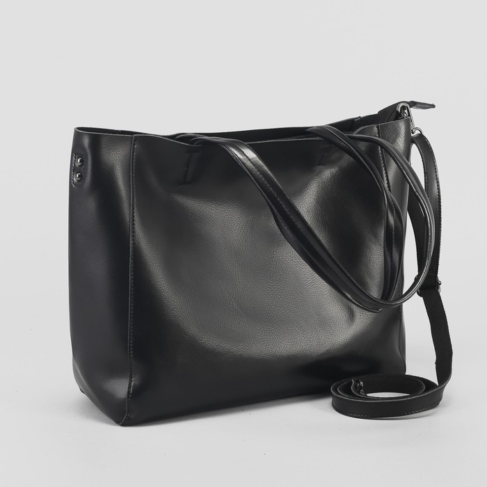 Сумка женская, отдел с перегородкой, наружный карман, длинный ремень, цвет чёрный