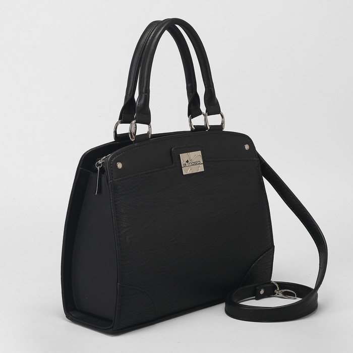 Сумка женская, отдел на молнии, наружный карман, длинный ремень, цвет чёрный