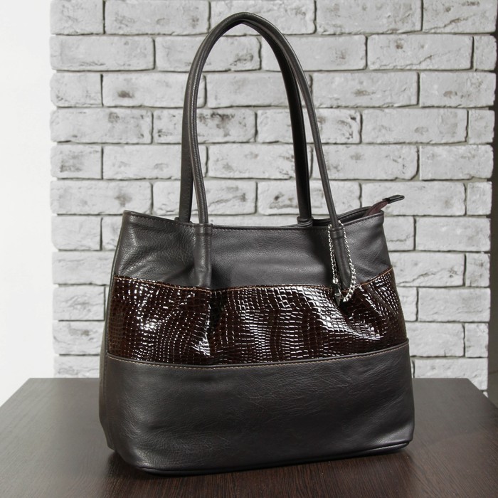 Сумка женская, 2 отдела на молниях, наружный карман, крокодил, цвет коричневый