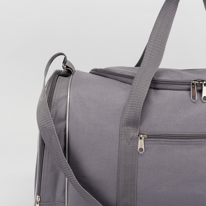 Сумка спортивная, отдел на молнии, 3 наружных кармана, регулируемый ремень, цвет серый