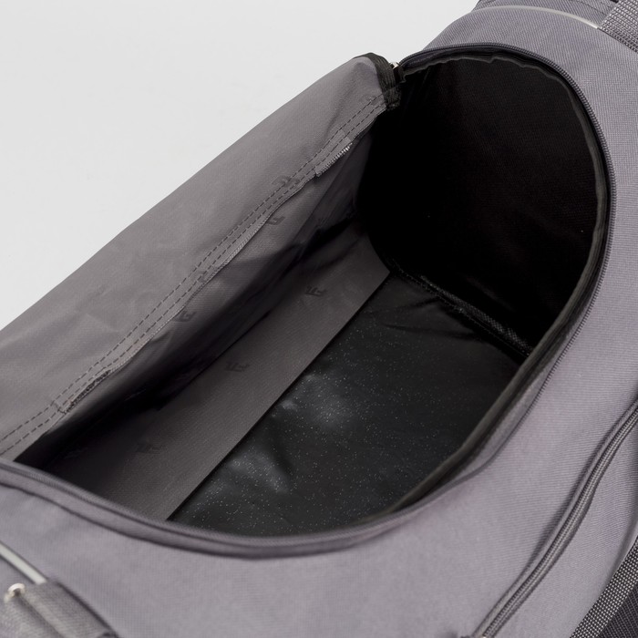 Сумка спортивная, отдел на молнии, 3 наружных кармана, регулируемый ремень, цвет серый