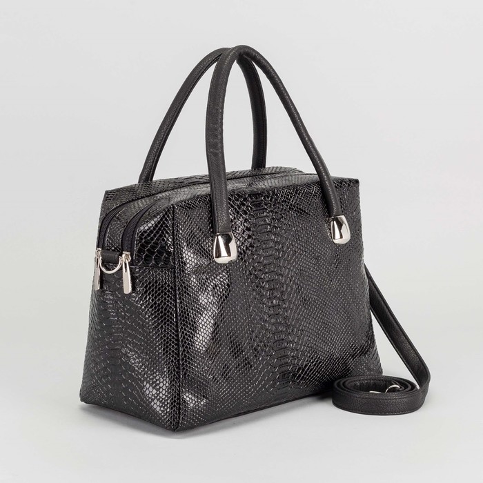 Сумка женская, 2 отдела на молниях, длинный ремень, змея, цвет чёрный