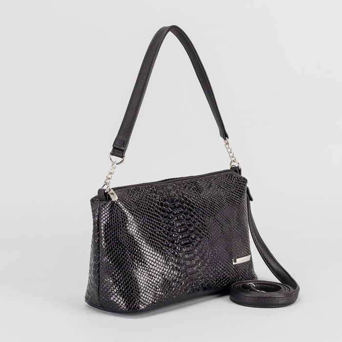 Сумка женская, отдел на молнии, наружный карман, длинный ремень, змея, цвет чёрный
