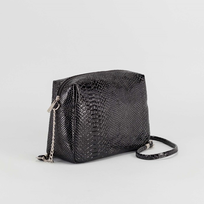 Сумка женская, отдел на молнии, наружный карман, длинный ремень, цвет чёрный